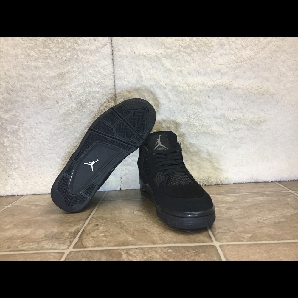 Air Jordan 4 Retro (black cat) 2020